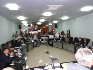 1ª ASSEMBLEIA COM SERVIDORES DA EDUCAÇÃO NO 2º SEMESTRE LETIVO DE 2013