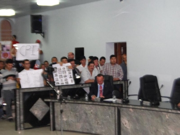 1ª ASSEMBLEIA COM SERVIDORES DA EDUCAÇÃO NO 2º SEMESTRE LETIVO DE 2013