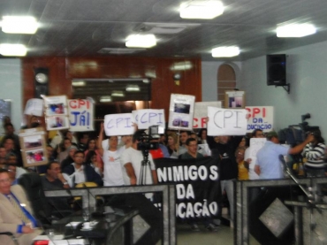 1ª ASSEMBLEIA COM SERVIDORES DA EDUCAÇÃO NO 2º SEMESTRE LETIVO DE 2013