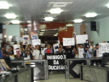 1ª ASSEMBLEIA COM SERVIDORES DA EDUCAÇÃO NO 2º SEMESTRE LETIVO DE 2013