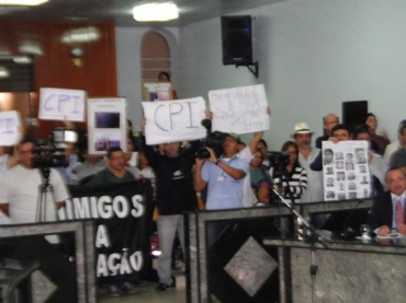 1ª ASSEMBLEIA COM SERVIDORES DA EDUCAÇÃO NO 2º SEMESTRE LETIVO DE 2013-2