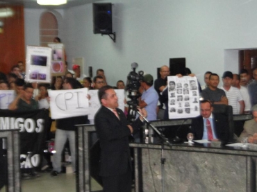 1ª ASSEMBLEIA COM SERVIDORES DA EDUCAÇÃO NO 2º SEMESTRE LETIVO DE 2013-5