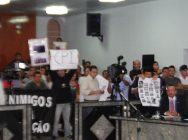 1ª ASSEMBLEIA COM SERVIDORES DA EDUCAÇÃO NO 2º SEMESTRE LETIVO DE 2013-6