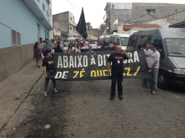 Professores decretam estado de greve