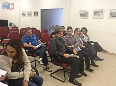 Professores decretam estado de greve