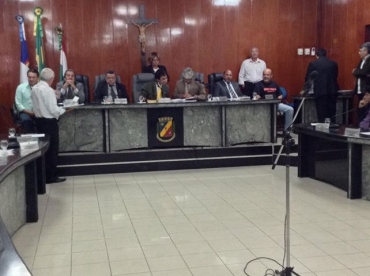 Professores vão até o TJPE