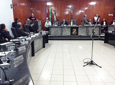 Professores vão até o TJPE