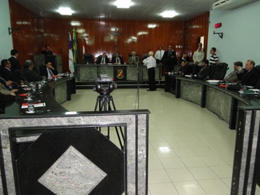 PROTESTOS NA CÂMARA DE VEREADORES